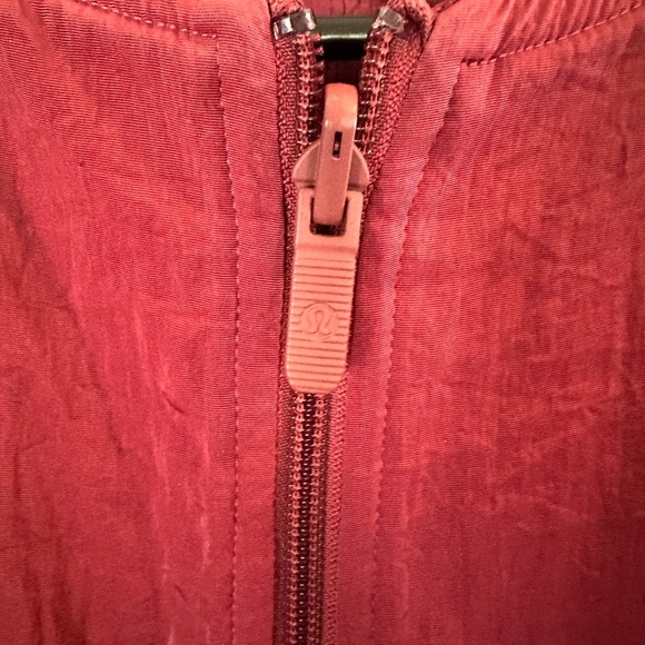 Lululemon serene travels bomber reversible jacket in Chianti red size 12 - Picture 6 of 10